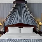 Le Dokhan's Arc De Triomphe, A Tribute Portfolio Hotel Paris