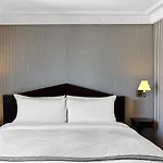 Le Dokhan's Arc De Triomphe, A Tribute Portfolio Hotel 5*