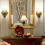 Le Dokhan's Arc De Triomphe, A Tribute Portfolio 5* Paris