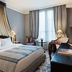 Le Dokhan's Arc De Triomphe, A Tribute Portfolio 5* Paris