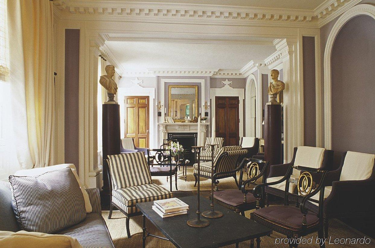 Le Dokhan's Arc De Triomphe, A Tribute Portfolio