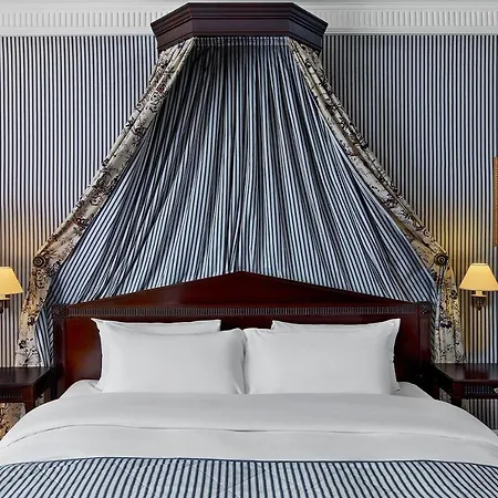 Le Dokhan's Arc De Triomphe, A Tribute Portfolio Hotel Parigi