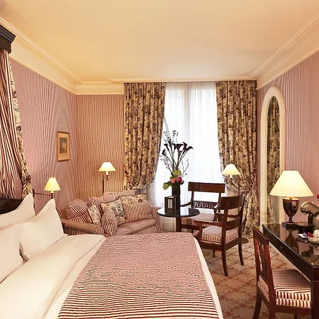Hotel Le Dokhan's Arc De Triomphe, A Tribute Portfolio