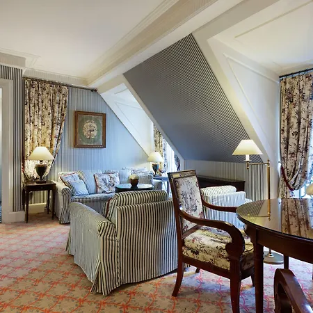 Le Dokhan's Arc De Triomphe, A Tribute Portfolio Hotel 5*