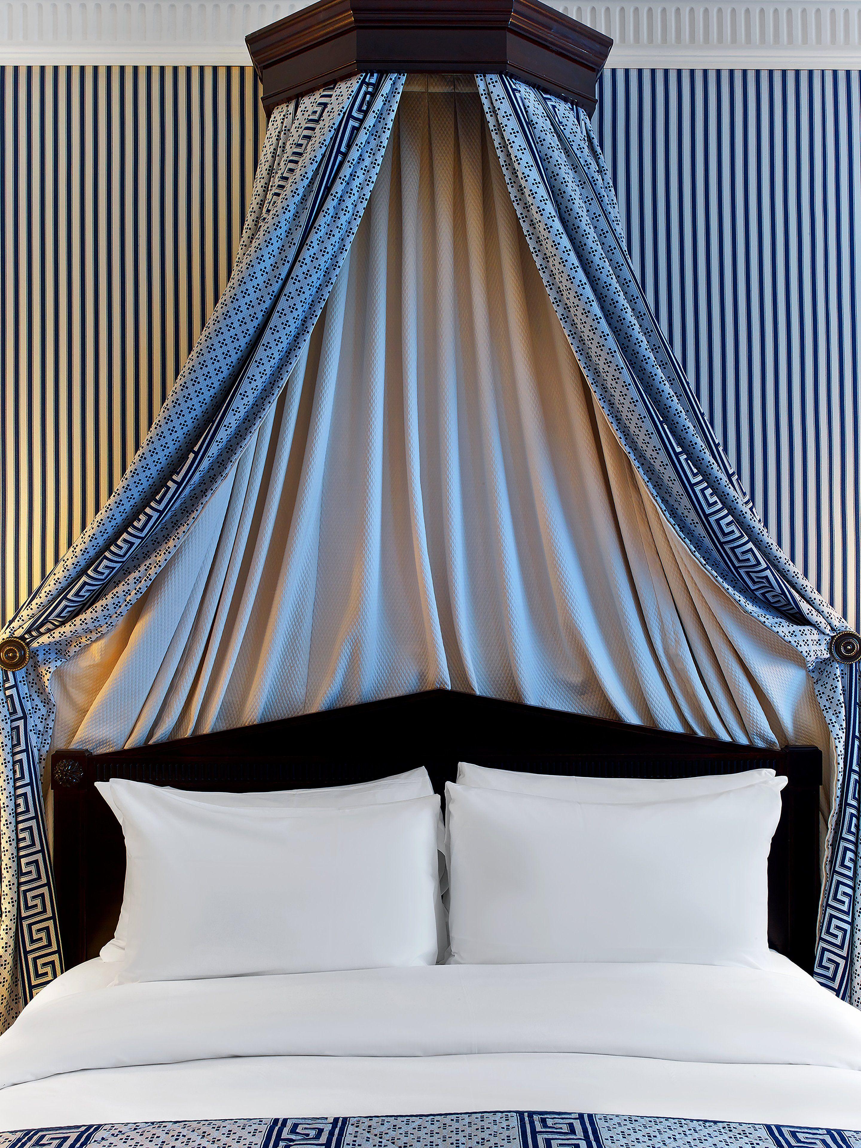 Le Dokhan's Arc De Triomphe, A Tribute Portfolio 4* Parigi